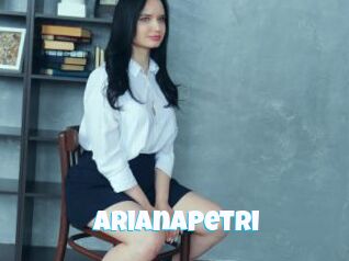 ArianaPetri Miss Gros Seins