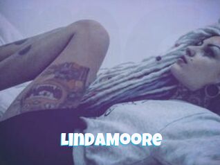 Linda_Moore