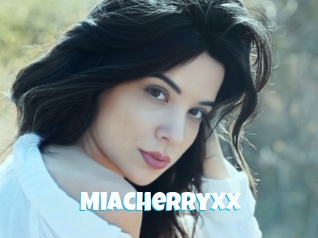 Miacherryxx