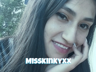 Misskinkyxx