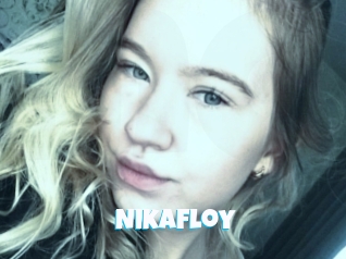 nikafloy Miss Gros Seins