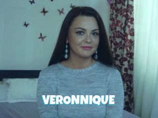 VERONNIQUE_